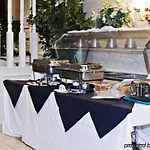 Clarion Inn 