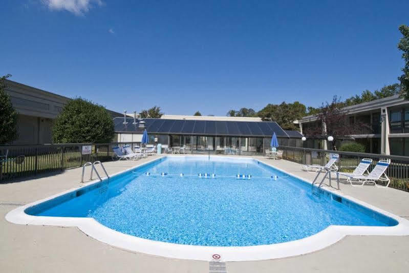 Clarion Inn 3*